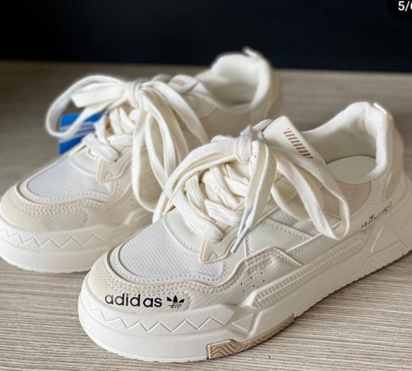 tenis-atenea